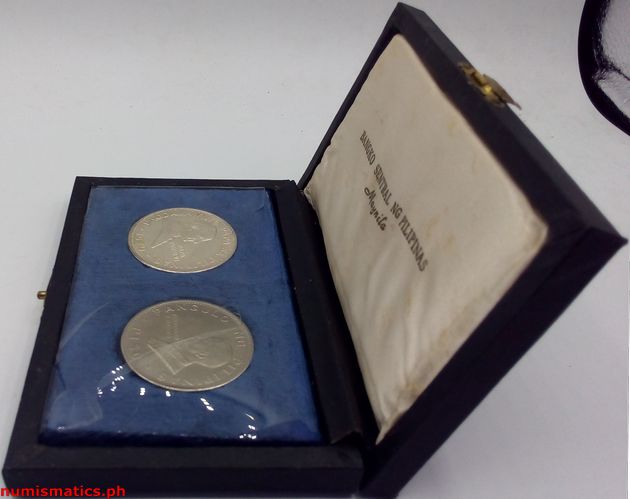 1970 Pope Paul VI Visit to the Philippines Coin Set Box Open Side 1