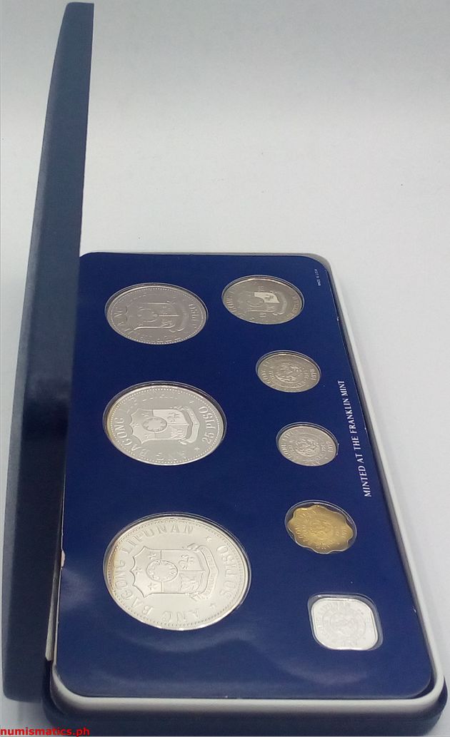 1978 (8) Manuel L. Quezon Proof Coin Set Box Left