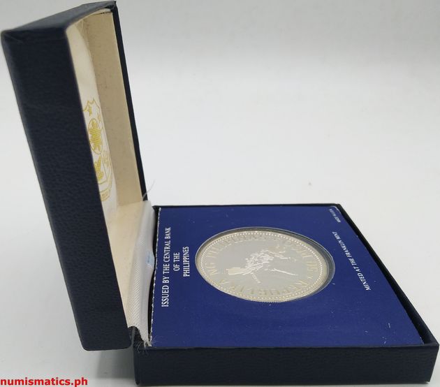 1976 50 Piso Boards of Governors Annual Meetings Franklin Mint Proof Commemorative Coin Box Side 2