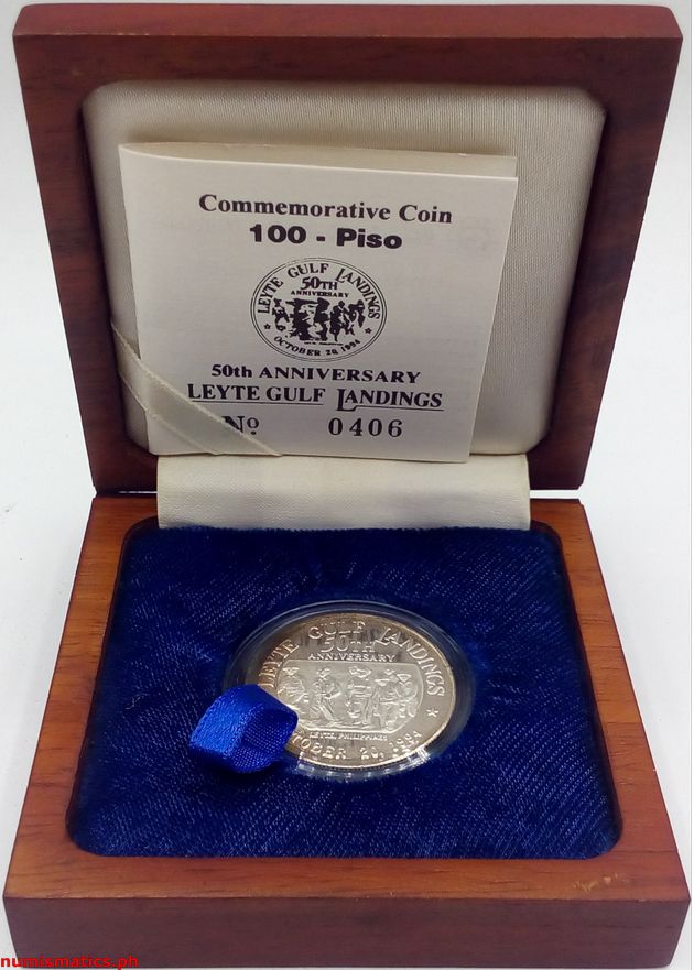 1994 100 Piso 50th Anniversary Leyte Gulf Landings Commemorative Coin Box Open